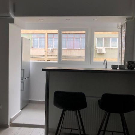 Staycity Modern Apartment Boekarest Buitenkant foto