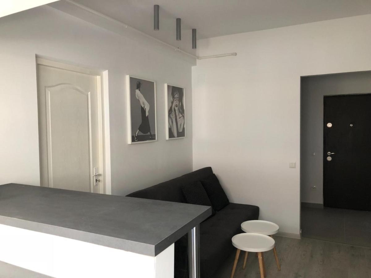 Staycity Modern Apartment Boekarest Buitenkant foto